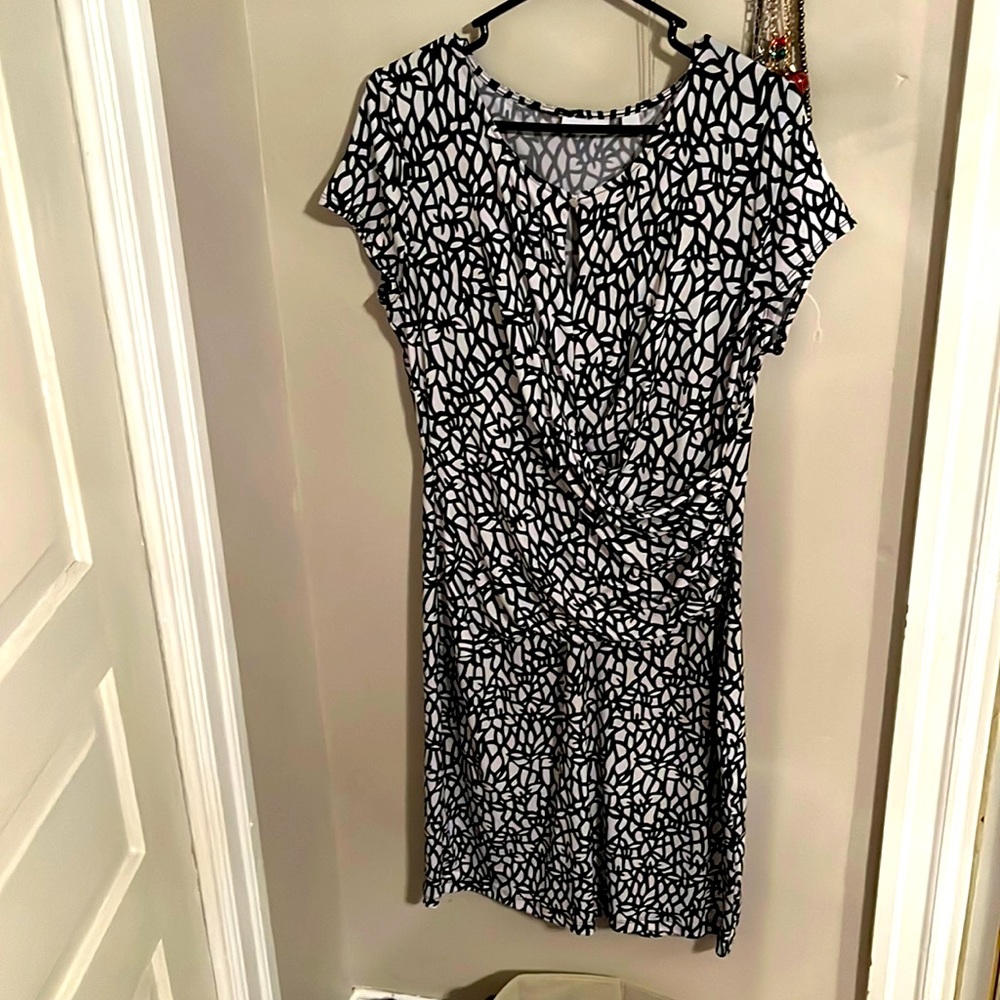 Black and white dress, New York and company, size large